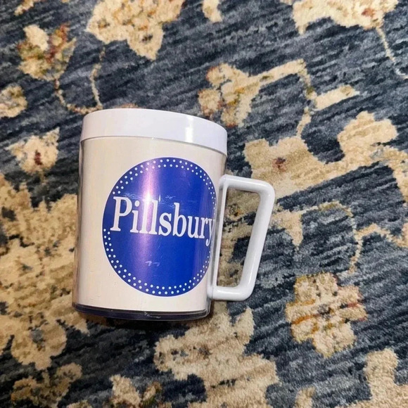 vintage pillsbury plastic coffee mug cup white/blue made in usa 4” height - Picture 2 of 10